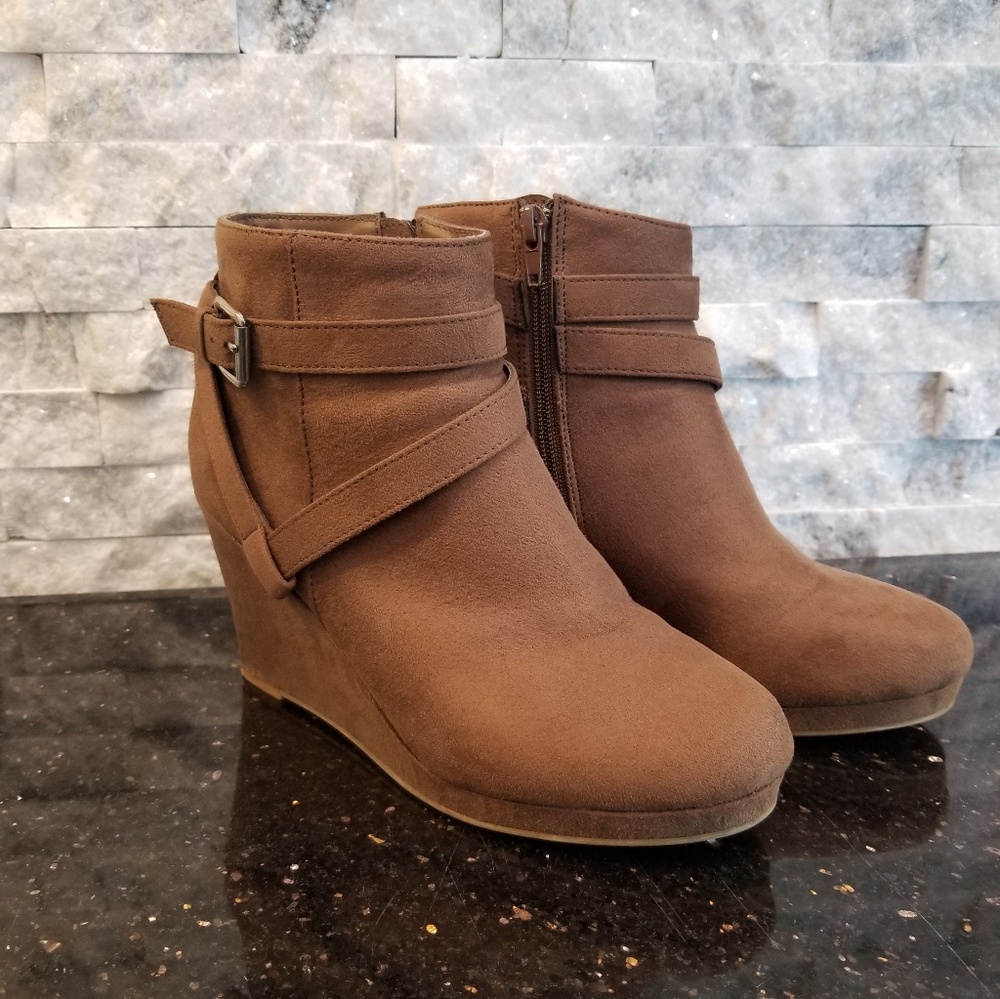 Wedge Ankle Boots 🖤